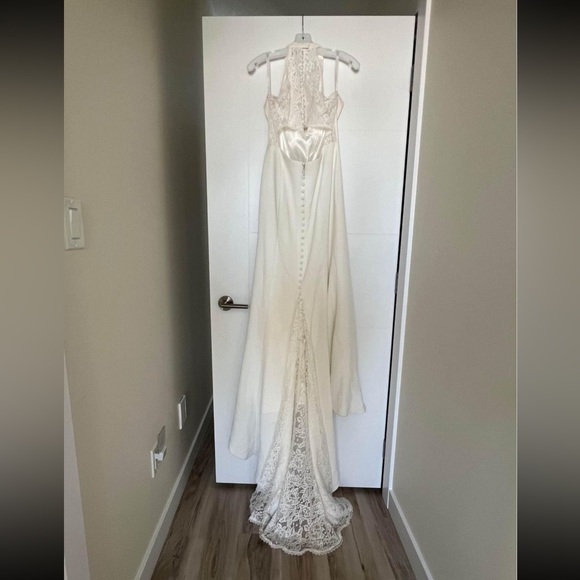 Wedding Dress - Picture 3 of 6